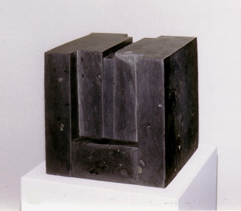 Block, 1989, Basalt,  19 x 19,5 x 19,5 cm